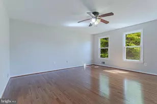 11778 Hollyview Dr, Great Falls, VA 22066 - Photo 30