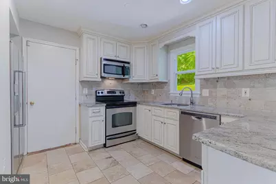 11778 Hollyview Drive, Great Falls, VA 22066 - Photo 22