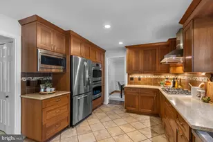 7105 Devonshire Rd, Alexandria, VA 22307 - Photo 18