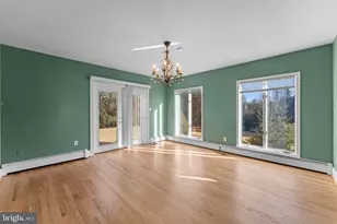 901 Walker Rd, Great Falls, VA 22066 - Photo 10