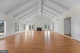 901 Walker Rd, Great Falls, VA 22066 - Photo 22