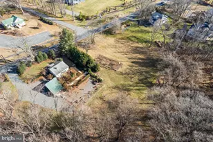 9813 Georgetown Pike, Great Falls, VA 22066 - Photo 4