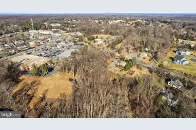 9813 Georgetown Pike, Great Falls, VA 22066 - Photo 10