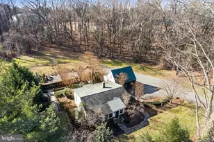 9813 Georgetown Pike, Great Falls, VA 22066 - Photo 2