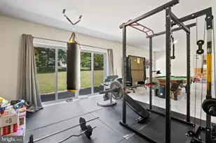 9005 Southwick St, Fairfax, VA 22031 - Photo 18