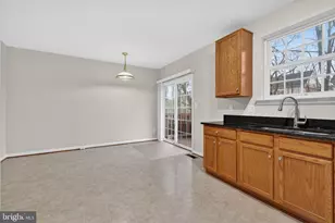 7568 Great Swan Ct, Alexandria, VA 22306 - Photo 14