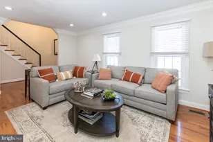 9813 Fosbak Dr, Vienna, VA 22182 - Photo 6