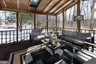 9813 Fosbak Dr, Vienna, VA 22182 - Photo 58