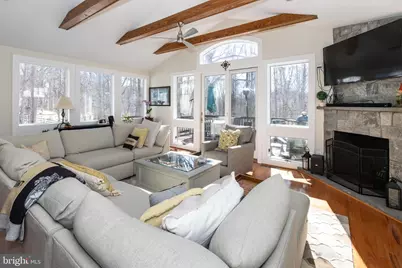 9813 Fosbak Drive, Vienna, VA 22182 - Photo 22