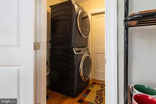 9813 Fosbak Dr, Vienna, VA 22182 - Photo 30