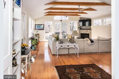 9813 Fosbak Drive, Vienna, VA 22182 - Photo 16