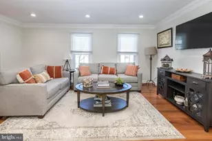 9813 Fosbak Dr, Vienna, VA 22182 - Photo 8