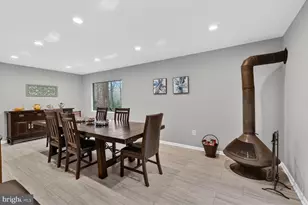 11704 Foxvale Ct, Oakton, VA 22124 - Photo 10