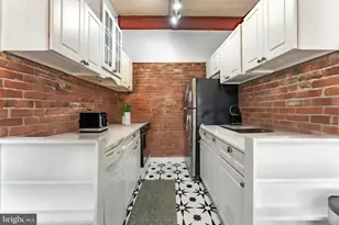 7758 Donnybrook Ct, Annandale, VA 22003 - Photo 4