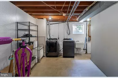 8513 Braeburn Drive, Annandale, VA 22003 - Photo 32