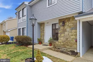 6921 Deer Run Dr, Alexandria, VA 22306 - Photo 4