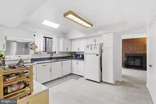 6921 Deer Run Dr, Alexandria, VA 22306 - Photo 28