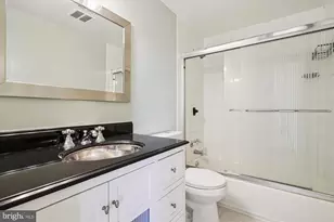 12179 Queens Brigade Dr, Fairfax, VA 22030 - Photo 34