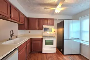 8568 Koluder Ct, Lorton, VA 22079 - Photo 4