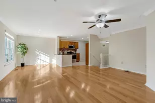 12851 Fair Briar Ln, Fairfax, VA 22033 - Photo 6