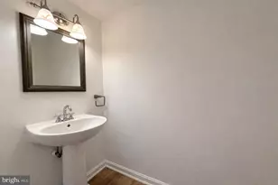 1191 Cypress Tree Pl, Herndon, VA 20170 - Photo 16