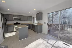 1191 Cypress Tree Pl, Herndon, VA 20170 - Photo 6