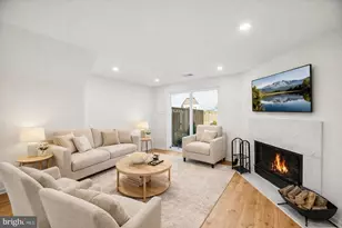 6347 Chimney Wood Ct, Alexandria, VA 22306 - Photo 2