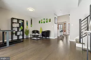 2558 James Monroe Cir, Herndon, VA 20171 - Photo 6