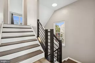 2558 James Monroe Cir, Herndon, VA 20171 - Photo 14