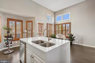 2558 James Monroe Cir, Herndon, VA 20171 - Photo 12