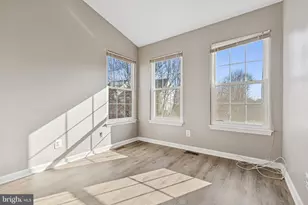 2558 James Monroe Cir, Herndon, VA 20171 - Photo 20