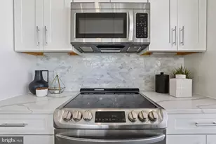 1761 Old Meadow Rd, McLean, VA 22102 - Photo 10