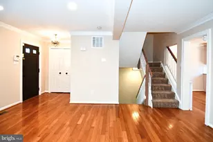 3891 Mohr Oak Ct, Fairfax, VA 22033 - Photo 8