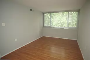 4415 Briarwood Ct N, Annandale, VA 22003 - Photo 6