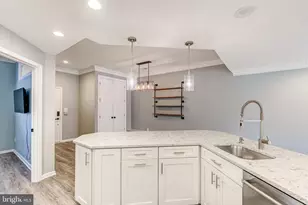 11262 Harbor Ct, Reston, VA 20191 - Photo 8