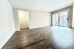 3322 Woodburn Village Dr, Annandale, VA 22003 - Photo 4