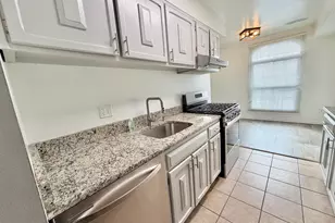 3322 Woodburn Village Dr, Annandale, VA 22003 - Photo 10