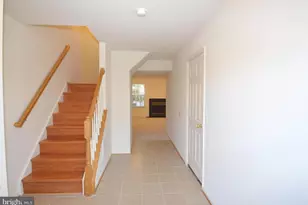 13509 Bannacker Pl, Herndon, VA 20171 - Photo 2