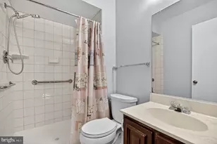 2532 Glengyle Dr, Vienna, VA 22181 - Photo 20