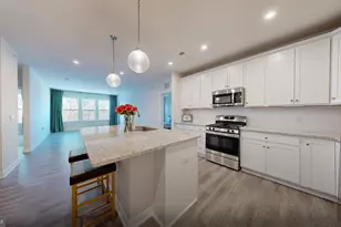 3925 Fair Ridge Dr, Fairfax, VA 22033 - Photo 2