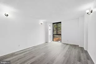 2311 Pimmit Dr, Falls Church, VA 22043 - Photo 12