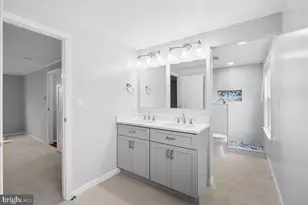 8300 White Star Ct, Springfield, VA 22153 - Photo 22