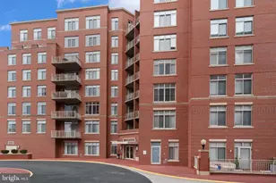 4480 Market Commons Dr, Fairfax, VA 22033 - Photo 24