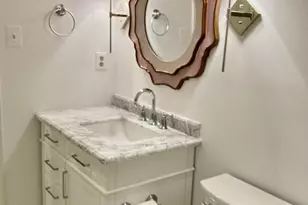 10087 Oakton Terrace Rd, Oakton, VA 22124 - Photo 10