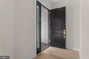 7047 Liberty Ln, McLean, VA 22101 - Photo 4