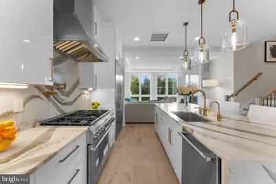 7047 Liberty Lane #32, McLean, VA 22101 - Photo 20