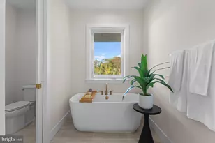 7047 Liberty Ln, McLean, VA 22101 - Photo 46