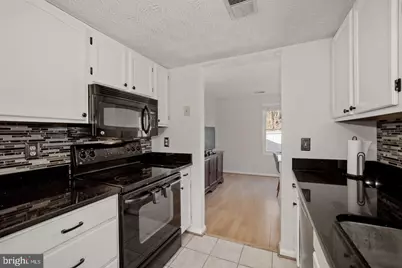 1538 Twisted Oak Drive, Reston, VA 20194 - Photo 8