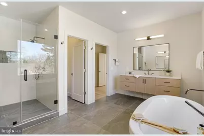 104 Dogwood Street SW, Vienna, VA 22180 - Photo 10