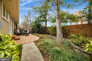 2806 Oakton Manor Ct, Oakton, VA 22124 - Photo 48